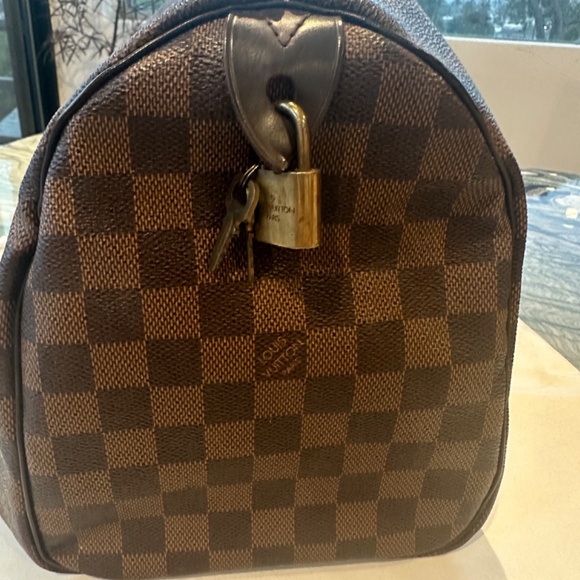 Louis Vuitton Damier Speedy - Picture 2 of 9